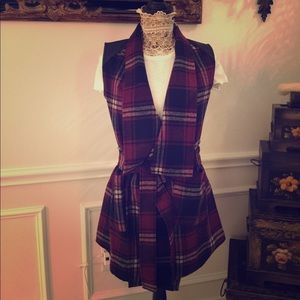 Lisa Rinna Vest